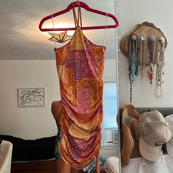 Dress - Picture 1 of 3